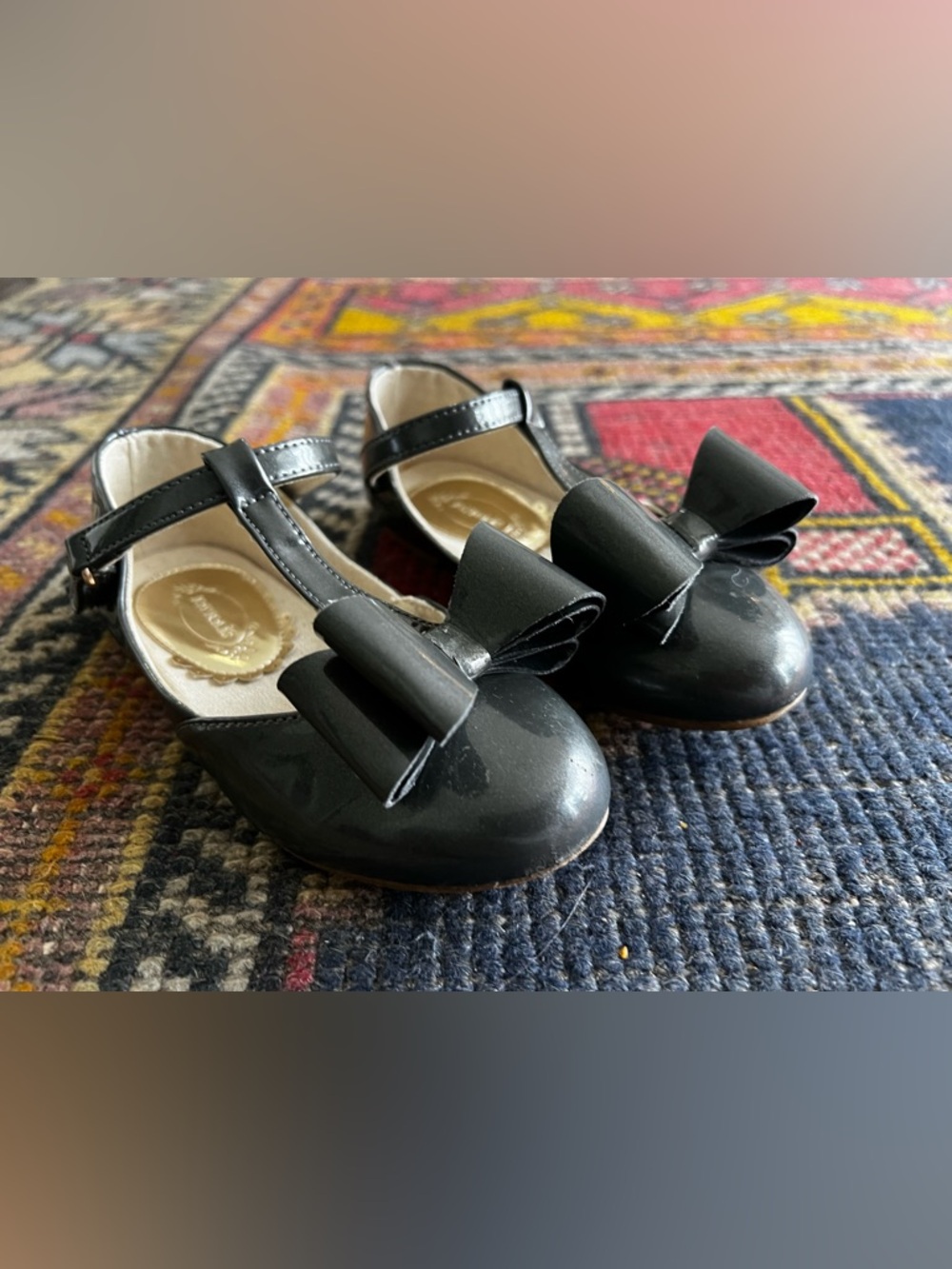 Precious Joyfolie Vivian Grey Patent Bow T-Strap Dress Shoes, Size 10